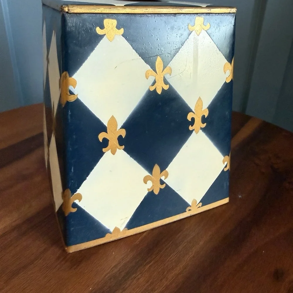 Vintage Mid Century Metal Painted Harlequin Fleur De Lis Tissue Box Holder Blue